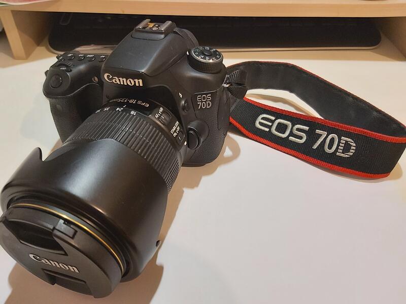 啥舖子 二手Canon 70D 數位單眼相機搭kit鏡 18-135mm