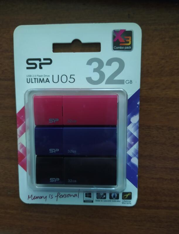 廣穎Ultima U05 32G隨身碟三入組 SP096GBUF2U05VCM..(出清品)