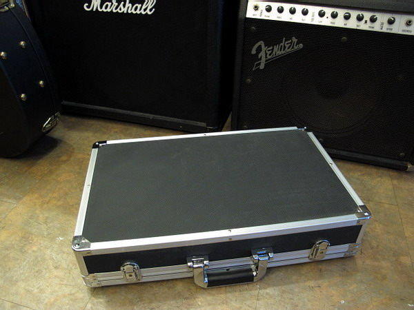 ☆唐尼樂器︵☆加厚塑料(非市售薄款)高級電吉他/ Bass效果器盒 Case (小型內部尺寸 50*26*9公分)