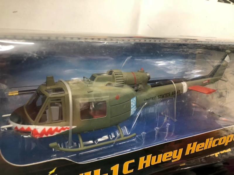 UH-1C UH-1 美軍塗裝 休伊 Huey EASY MODEL 1/48 成品 直昇機 39318