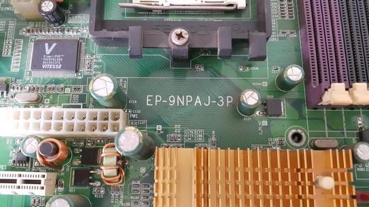 磐正 939主機板 ep-9npaj-3p 無檔板(二手，隨機附贈cpu)