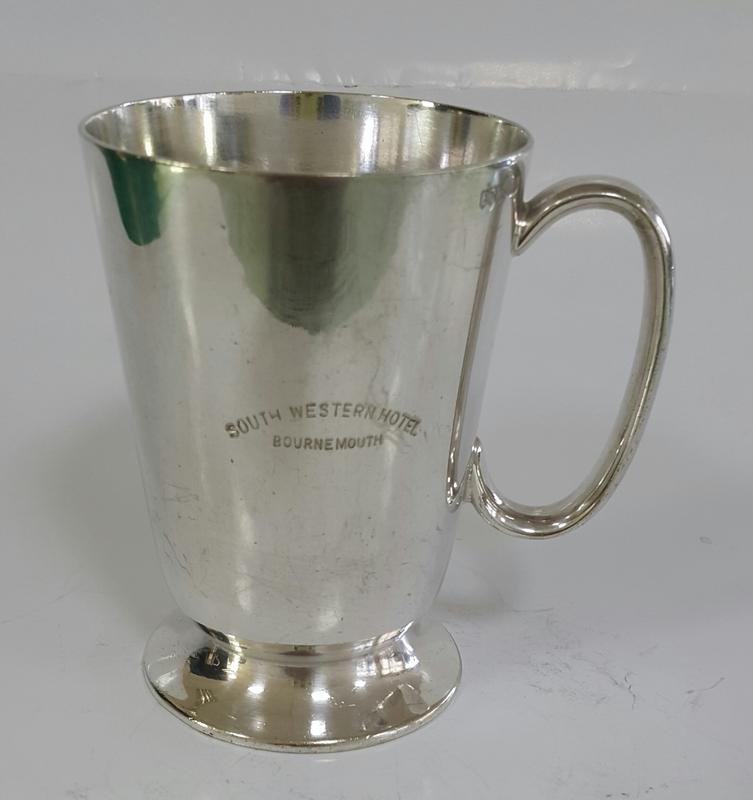 452高檔英國鍍銀茶杯Vintage Silverplate Ornate teamug (約 11cm)