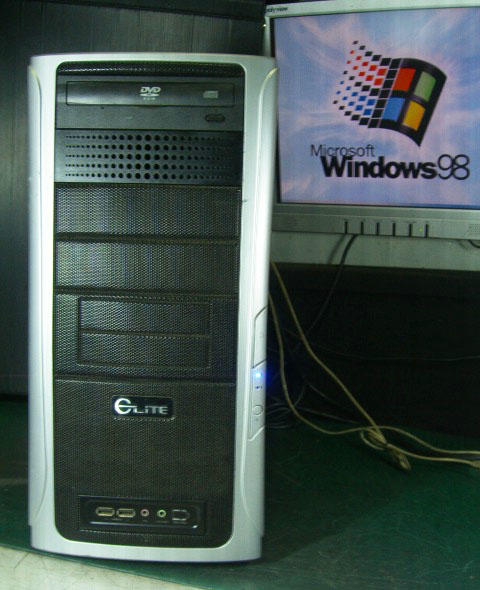 【窮人電腦】Windows 98系統！自組技嘉工業主機出清！雙北桃園可免費送！外縣可寄！