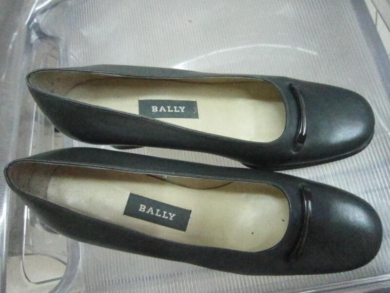 台北自售:英國製BALLY小羊皮女鞋跟鞋包鞋非國製lv義大利COACH格紋元起標Hermes CD MIU TODs