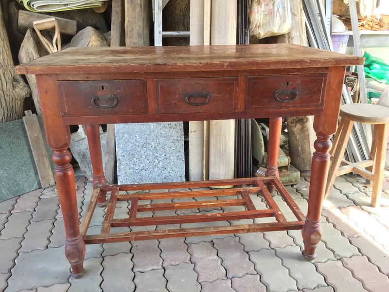 古董台灣檜木書桌