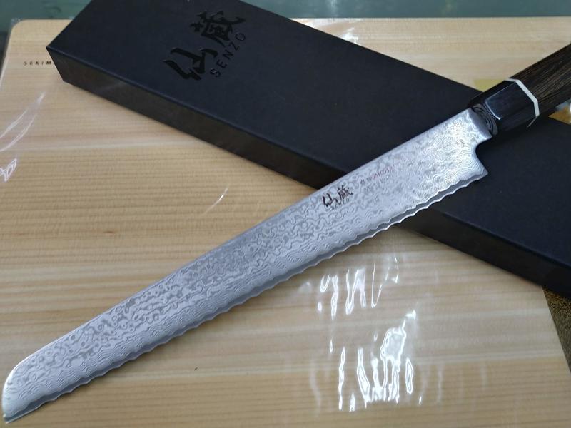 台中市最知名的建成刀剪行@日本-關西仙藏作-黑和式-220MM 麵包刀