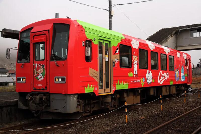 9479 キハ120 332 (芸備線・広島カープラッピング)タイプ 9479 キハ120 332 (芸備線・広島カープラッピング)タイプ 玩具