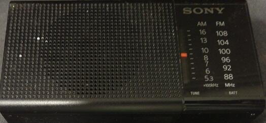 二手市面稀少復古Sony收音機(初步測試FM可以收音當收藏/裝飾品) | 露天