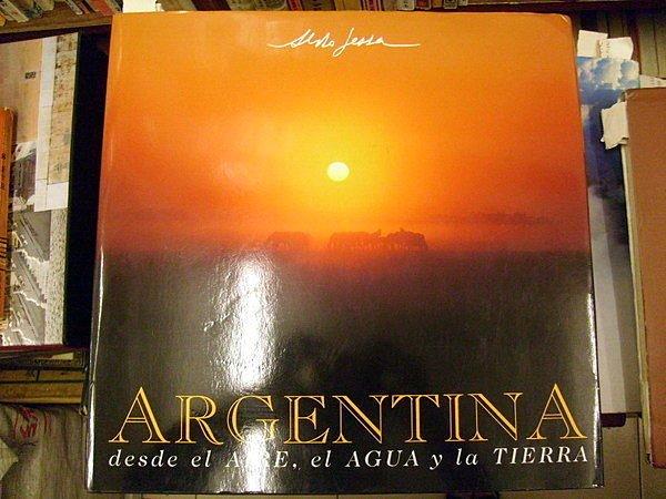 【竹軒二手書店】『ARGENTINA 』阿根廷攝影集 精裝9成新 全本彩色印刷 英文書