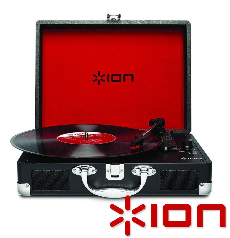 JP168日本商品代標代購【現貨】ION Audio Vinyl Motion 復刻行李箱黑膠唱機 2018清倉出售