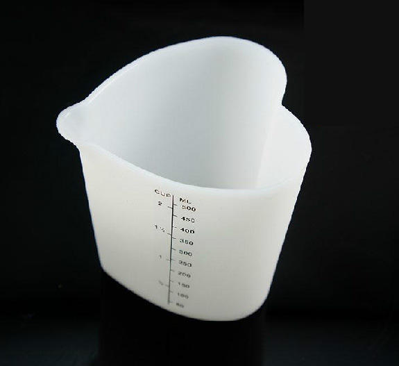 『天天烘培』愛心形加厚500ml矽膠量杯/耐熱量杯/烘培軟量杯CO42-0080