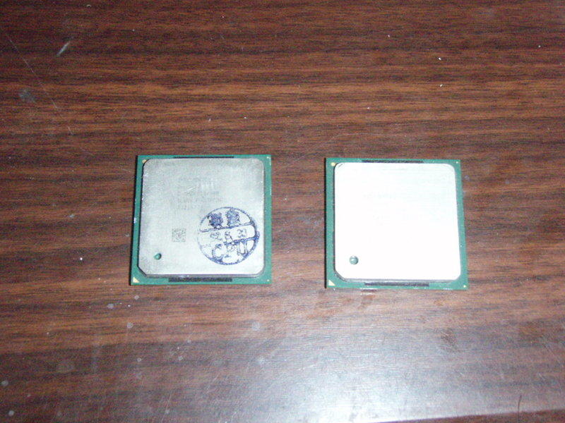 [二手電腦館]Intel CELERON  2.0Ghz   128/400  478PIN  兩顆一起賣