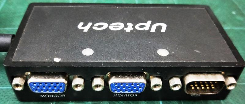 中古 Uptech VS200  一進二出 VGA 訊號分配器 (B003)