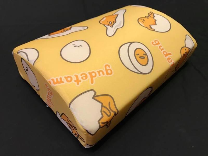 【nike100m】三麗鷗 蛋黃哥 懶在家記憶 午安枕 兒童 枕頭 可拆洗含枕套 靠枕 台灣製