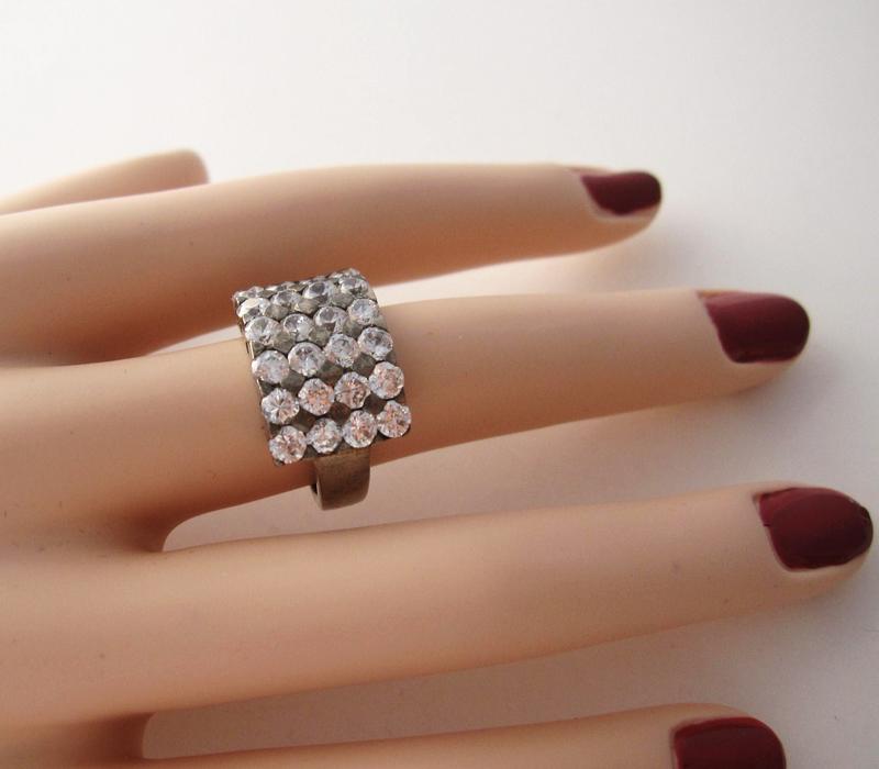 【戴大花】Vintage飾品-純銀【925】24顆 萊茵美鑽  平面排鑽 滑順 美品 古董 戒指 #F104
