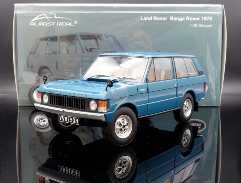 Modèle Réduit 1/18 Land Rover Range Rover 1970 (1ère Génération) - Bleu Et Blanc - Almost Real - Neuf