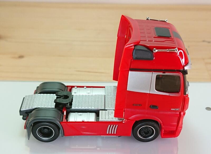 全新HERPA 315852 1/87 MB ACTROS 18 Gigaspace Edition 3 拖車頭