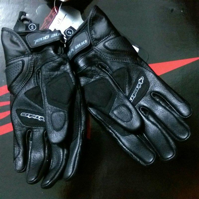 sp-5 carbon gloves 真皮休閒短手套rossi 46 alpinestars  vr46 motogp