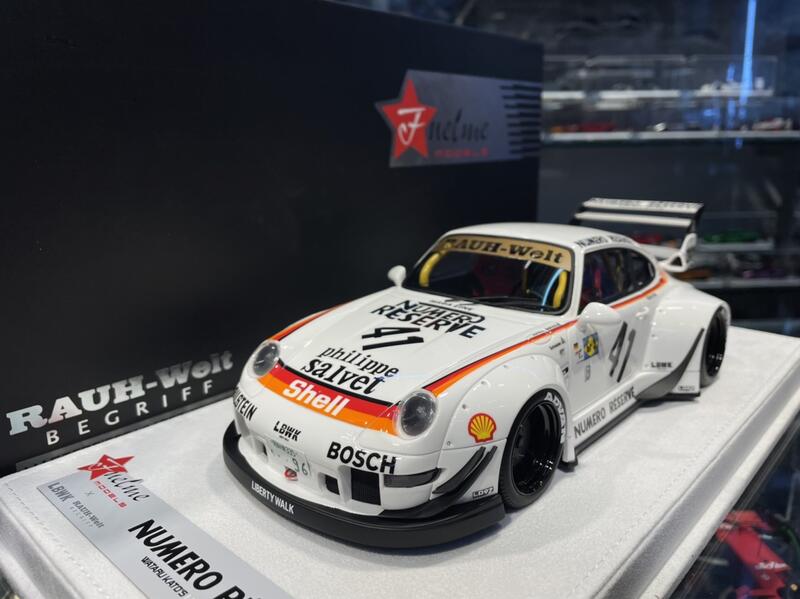 Fuelme 1/18 911 RWB 993 #41 - ミニカー