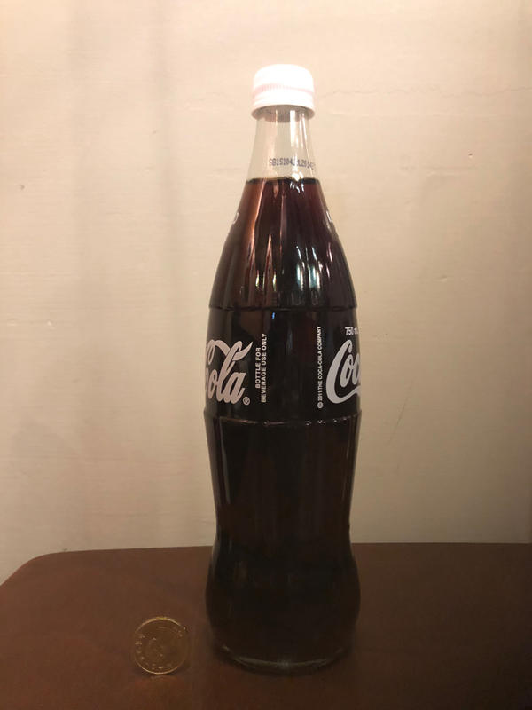 菲律賓 可口可樂 750ml巨瓶 文字瓶 Coca-Cola 滿瓶