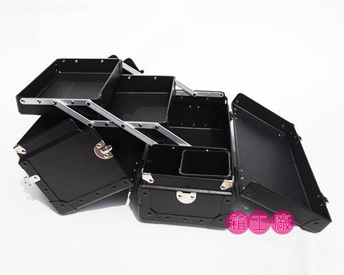 【歐馬力】韓國製造進口紙纖維兩層手提化妝箱 - 專業黑黑鉚釘 彩妝箱 美容箱 美髮箱 工具箱 美甲箱 旅行箱 媲美植村