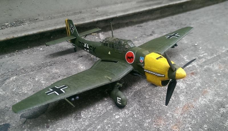 模型自組完成品 二戰 德軍 空軍 JU-87 B1 俯衝轟炸機 STUKA 1/72 分享