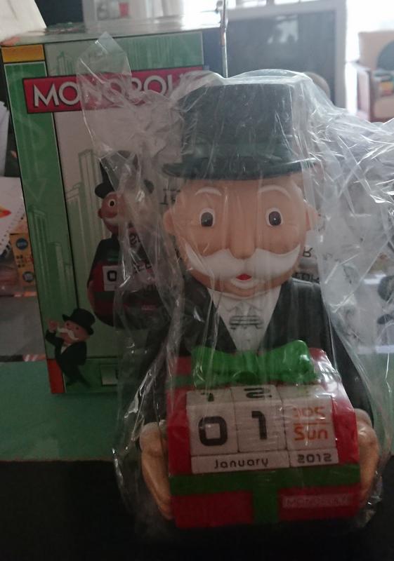 2012年耶誕版 Monopoly地產大亨x豐澤 撲滿 存錢筒 骰子日曆【三十之上 是賺旅費的】
