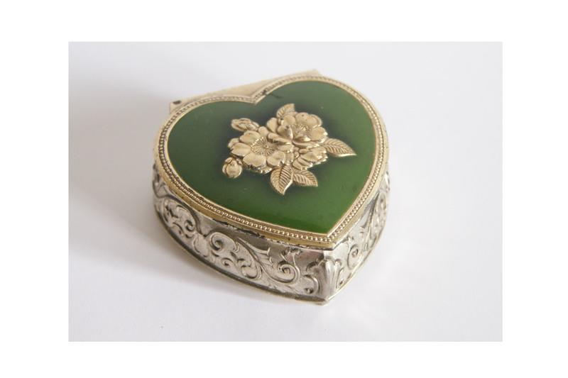 心型古董珠寶盒