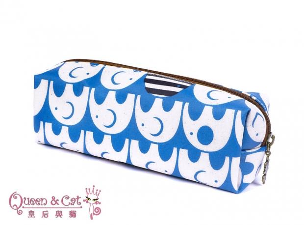  白鳥奈子精品舖 小四角筆袋 多功能防水布包 台灣製造 Queen& Cat 藍白排列象 滿千免運