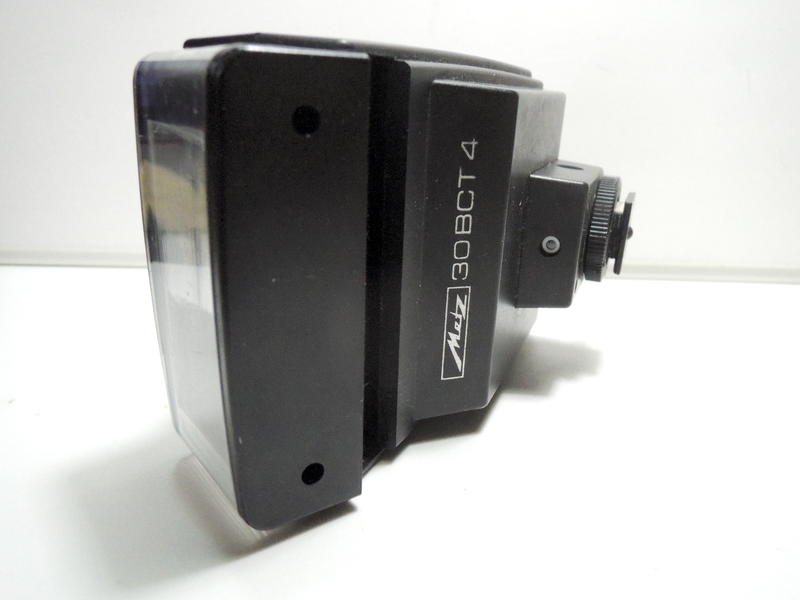 德國 METZ 美茲閃光燈 Mecablitz 30BCT4，3段電眼AUTO/手動M模式，燈頭可90調整，燈頭上仰拍跳