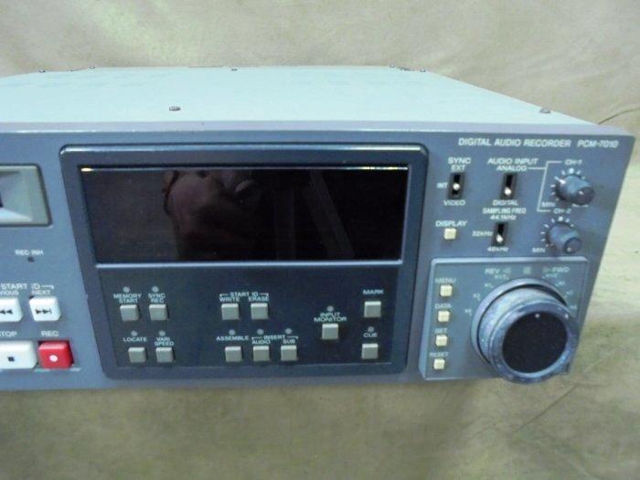 29.勝過百萬CD器材音質實力的SONY專業機PCM-7010專業用DAC機特價4.2萬元
