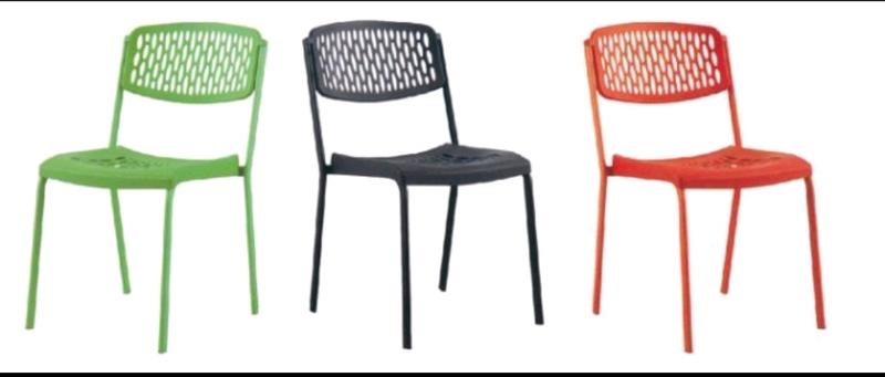 (WEN小屋)(含稅價)梵朵餐椅 烤黑/PP 綠色/黑色/紅色/餐廳椅 飯店旅館 早餐店用椅(台中40年老店)