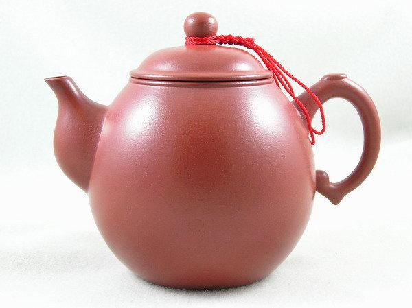【兩隻老虎在賣（茶．壺）】精選茶壺~【幼壺 老人茶壺 陶土茶壺】~《紅色》~容量︰190cc 01