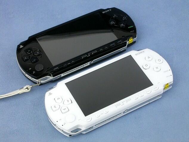 PSP經典主機便宜賣!! 全套配件 已改機 潛龍碟影 魔物獵人 戰神  直接送8G卡