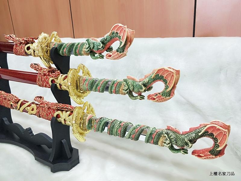 文様鋼鳳凰紋武士刀【座山彫】 武具　刀装具　日本刀　模造刀 居合刀 文様鋼鳳凰紋武士刀【座山彫】 武具刀装具日本刀模造刀 居合刀