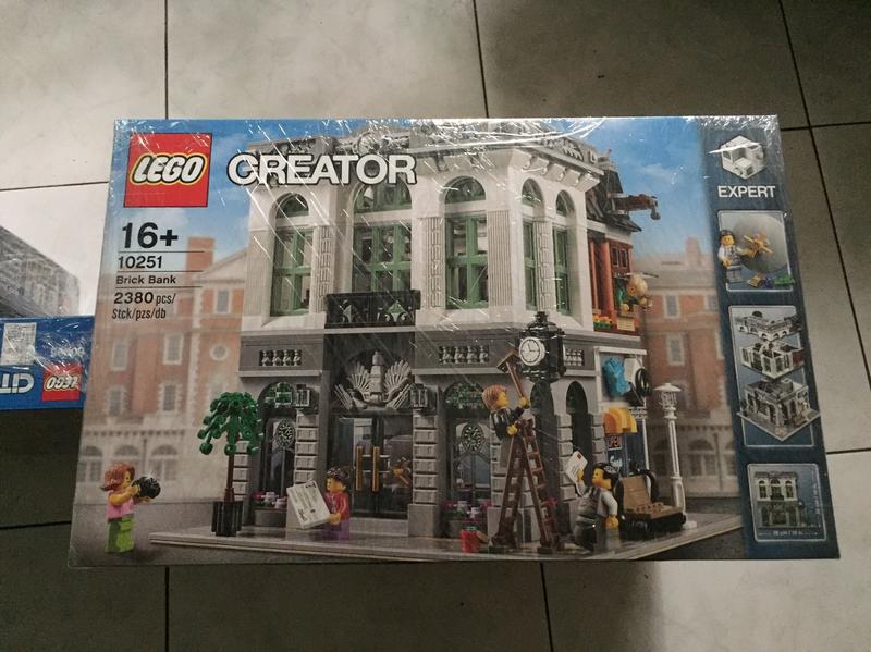 LEGO 10251 CREATOR  Brick Bank 磚塊銀行 ( 全新未拆 )