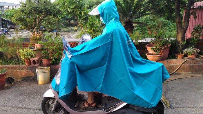 4L電動車雨衣/自行車雨衣/摩托車雨衣/單人電動摩托車雨衣/電動摩托車雨衣/加大加厚雨衣/穿上它颱風來也不怕淋溼車