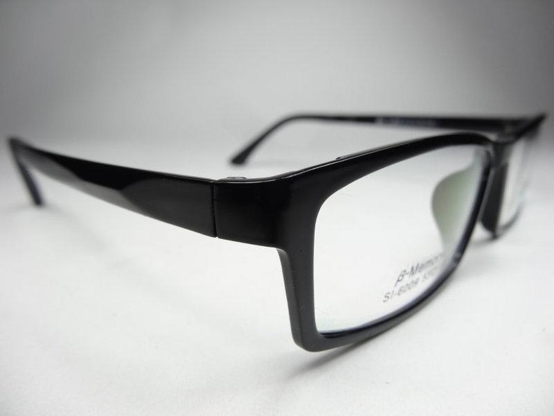 信義計劃 眼鏡 誂別一秀 眼鏡 Ultem Betapla 塑鋼 膠框有鼻墊 超輕鎢碳鋼 可配高度數小框