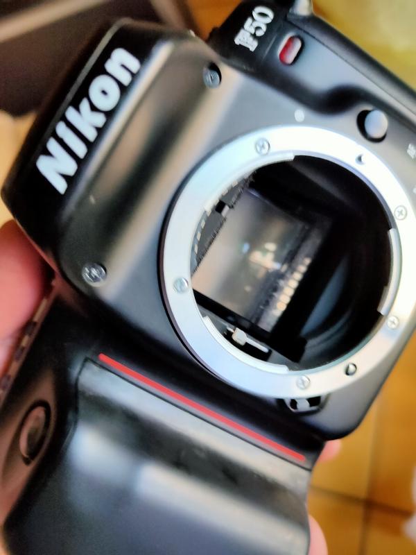 底片 單眼相機 nikon f50 無電池 送背帶