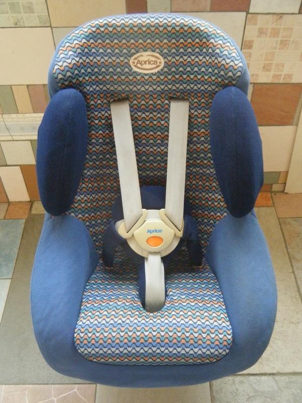 日本 "Aprica"幼兒安全座椅