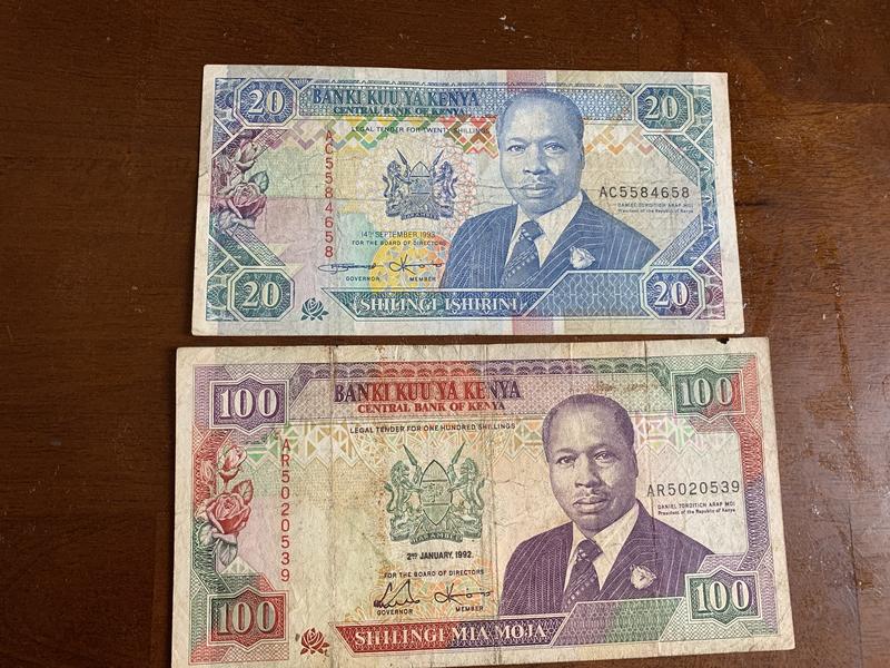 肯亞早期1992-93年100、20絕版紅字軌紙鈔，少見2張合拍
