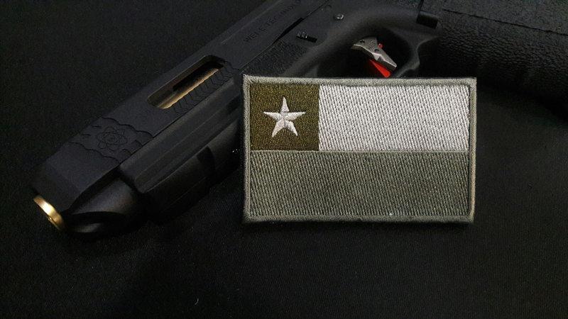 【射手 shooter】智利國旗+懲罰者 刺繡 魔術貼 臂章 魔鬼氈 (淡綠)