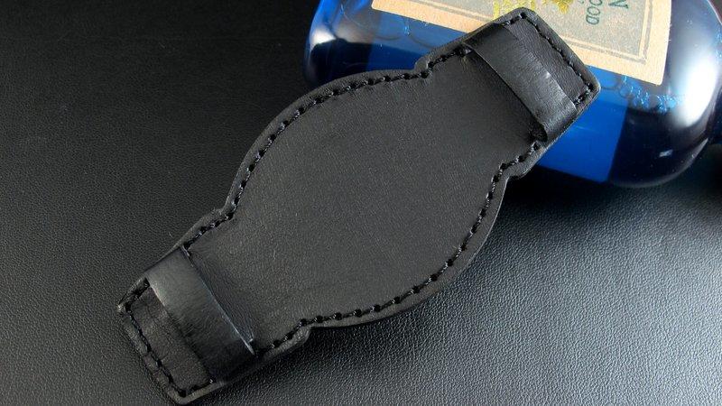 來來鐘錶~bund watch strap pad--黑色車縫線,適用20mm的錶帶,使您的手錶看起來更man!!