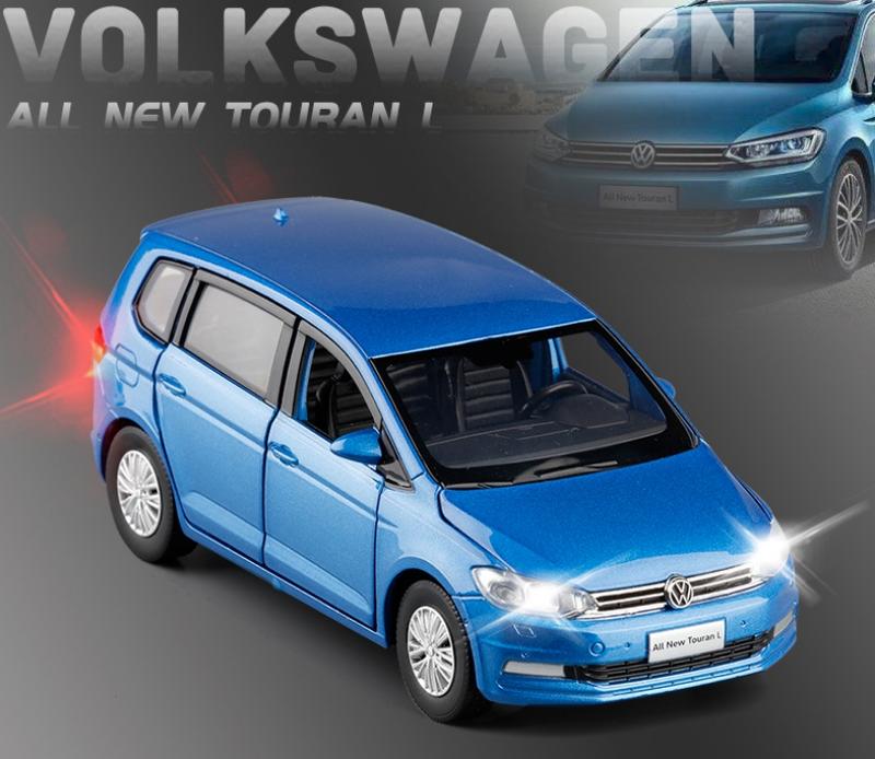 福斯 1/32 volkswagen Touran L 金屬模型車 收藏擺飾 有聲光迴力功能