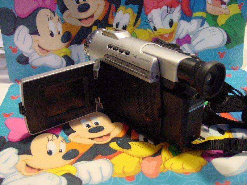 國際牌日製DV8攝影機68萬畫素防手震效果佳