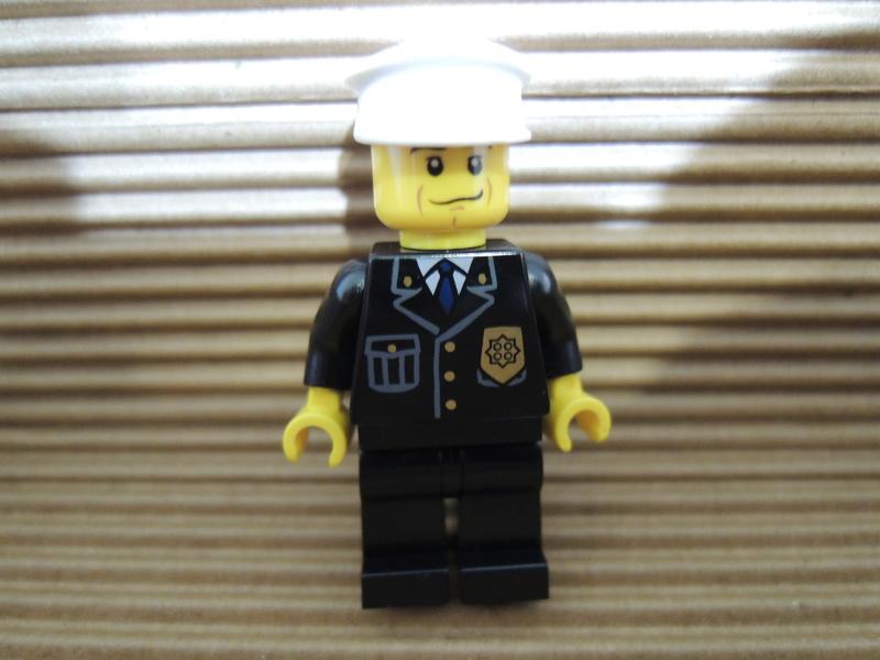 【玩具星球】 LEGO 樂高 城市系列 SWAT 警察 人偶 1隻 身體 人頭  腳 帽子