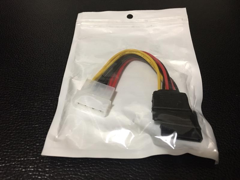 [cookie]大4P 轉 兩個SATA 電源線（1對2 有獨立包裝 15.5cm)