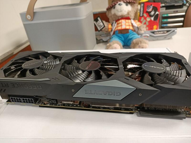 GIGABYTE 技嘉  GeForce GTX 2080 Ti GAMING OC 11G 電競專用顯示卡 已完售