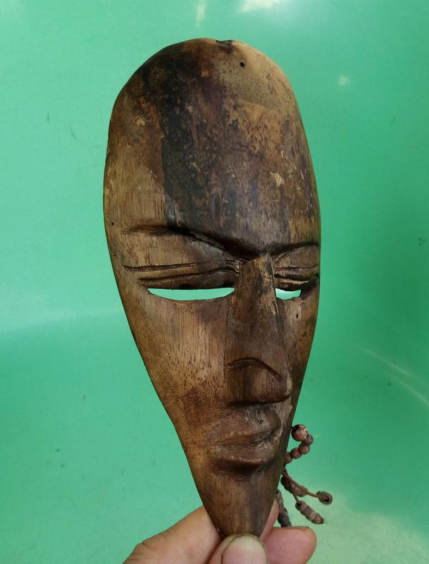 早期非洲原住民面具手工木雕掛飾