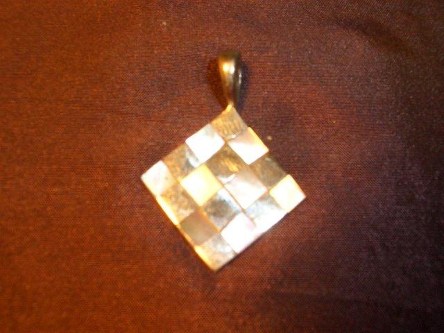 純銀鑲嵌珠母貝墬子